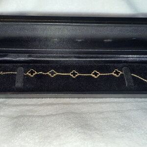 5 clover flower Gold bracelet
